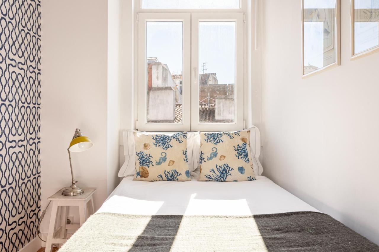 ALTIDO Chic 2BR Apt in Bairro Alto, 2mins to São Pedro de Alcântara viewpoint Lisboa Exterior foto